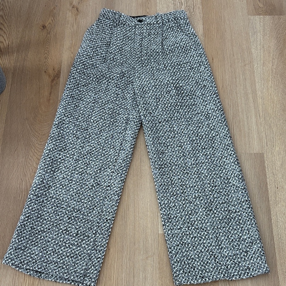 Commense Black and White Wide-Leg Knit Trousers